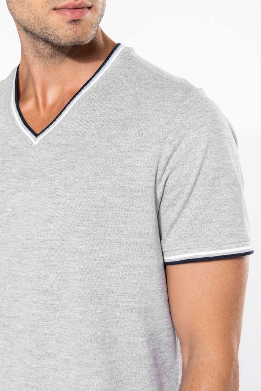 MEN'S PIQUÉ KNIT V-NECK T-SHIRT