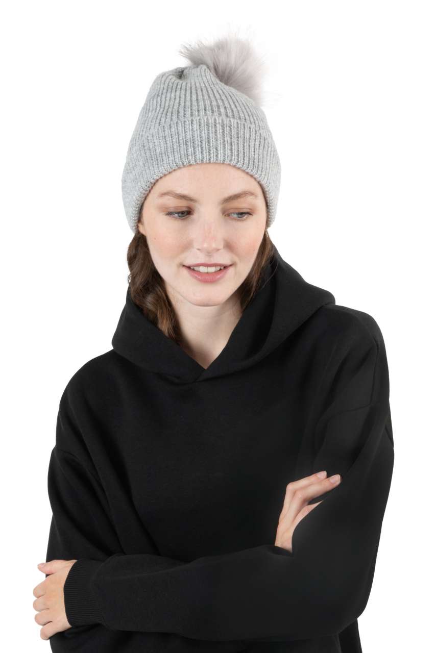 KNITTED BOBBLE BEANIE IN RECYCLED YARN