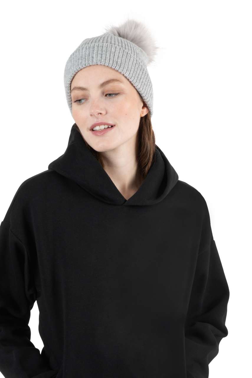 KNITTED BOBBLE BEANIE IN RECYCLED YARN