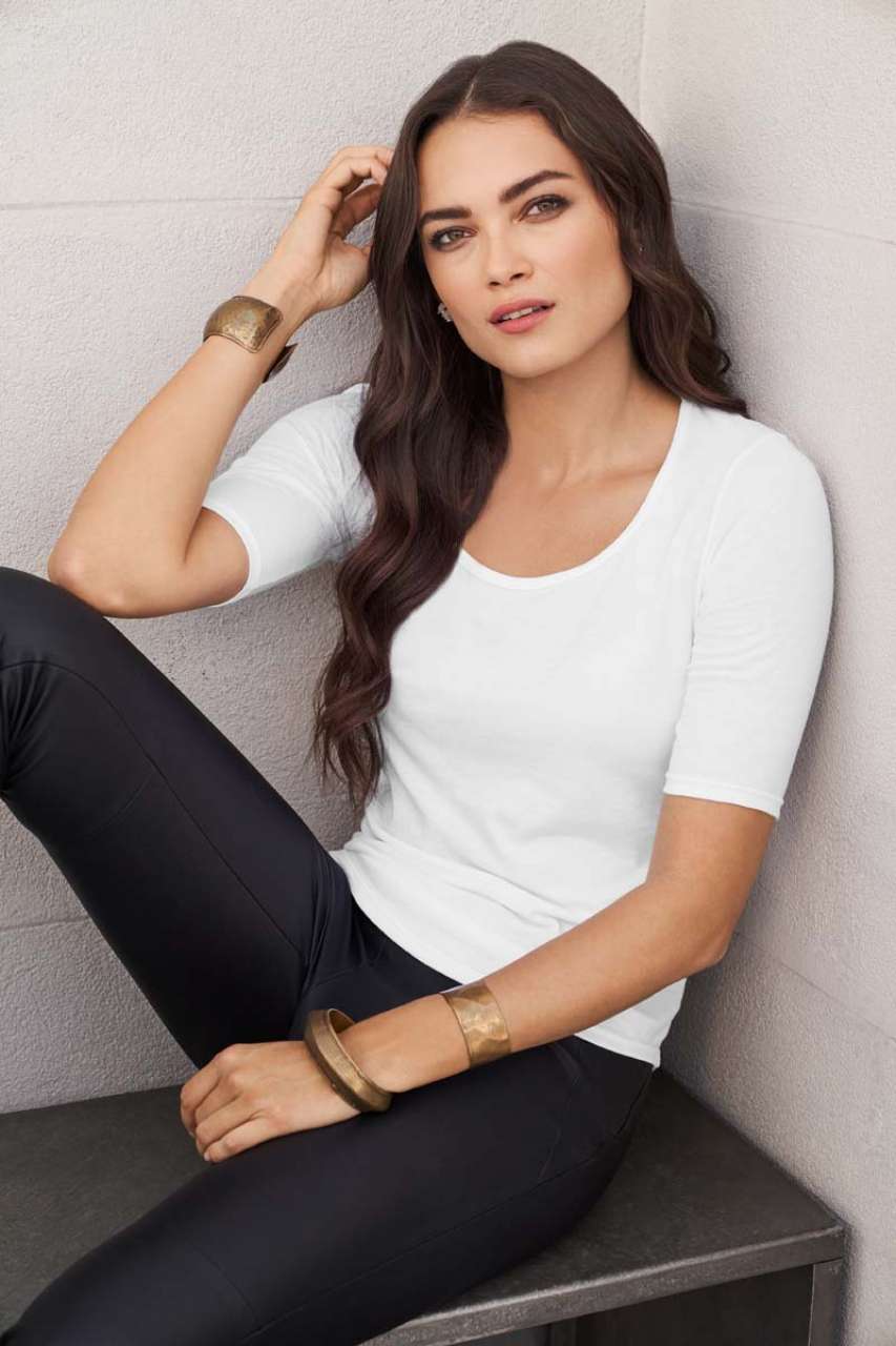 WOMEN’S TRI-BLEND DEEP SCOOP 1/2 SLEEVE TEE