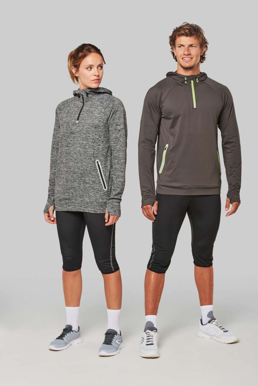 SWEAT-SHIRT DE SPORT À CAPUCHE ET COL ZIPPÉ