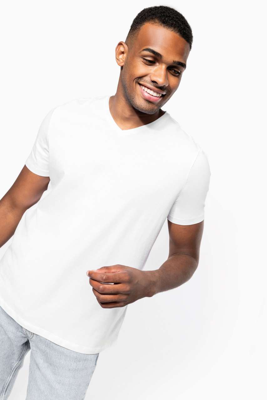 MEN'S SHORT-SLEEVED V-NECK T-SHIRT