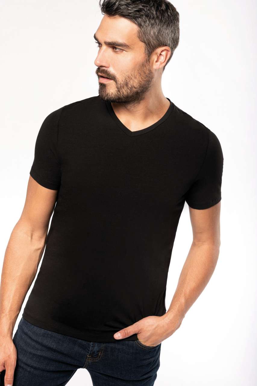 MEN'S SHORT-SLEEVED V-NECK T-SHIRT