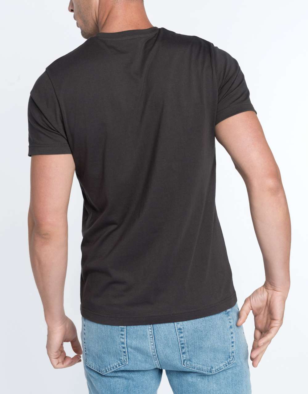MEN'S SHORT-SLEEVED V-NECK T-SHIRT