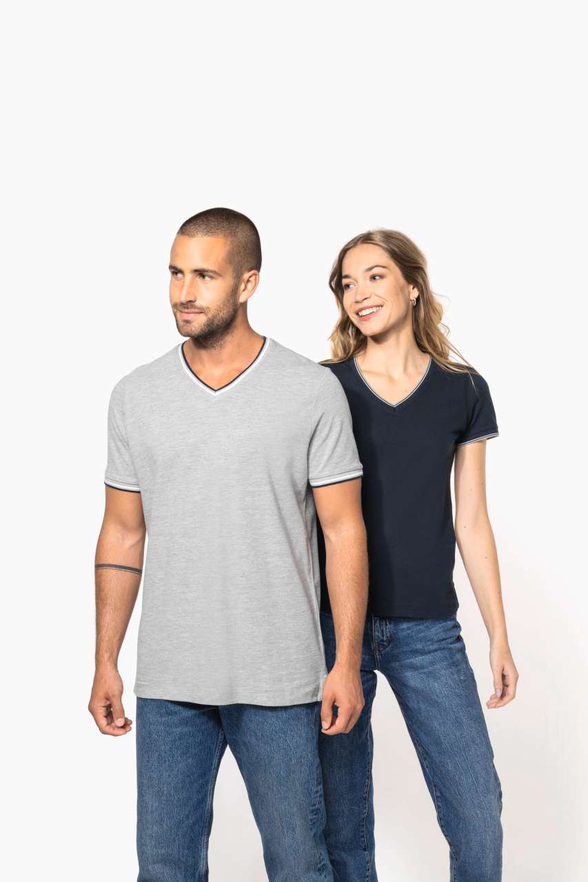 MEN'S PIQUÉ KNIT V-NECK T-SHIRT