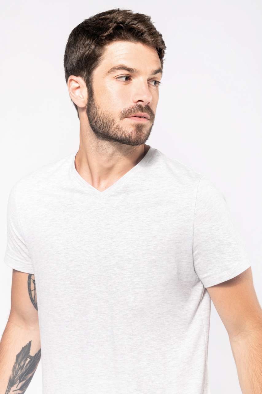 MEN'S SHORT-SLEEVED V-NECK T-SHIRT