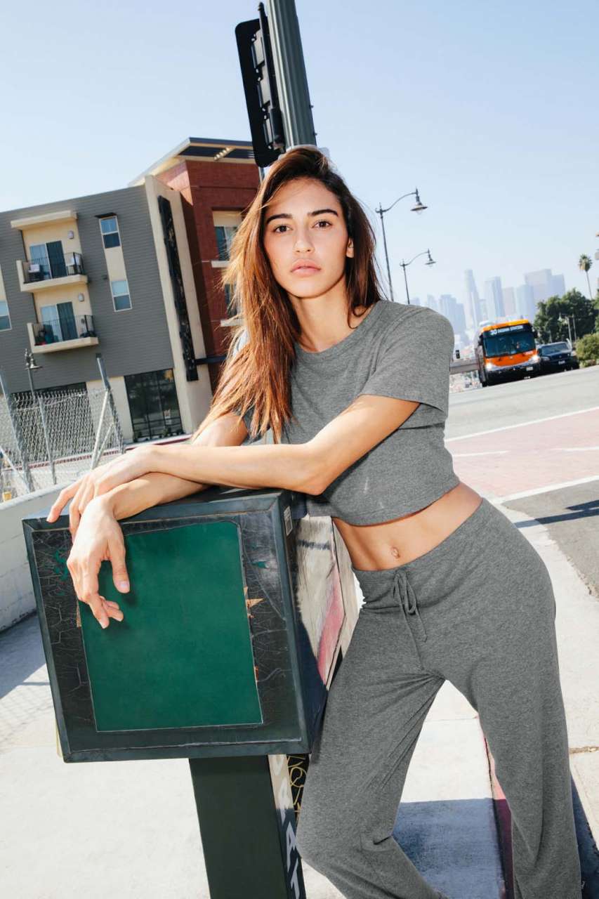 WOMEN'S TRI-BLEND SCRIMMAGE T-SHIRT