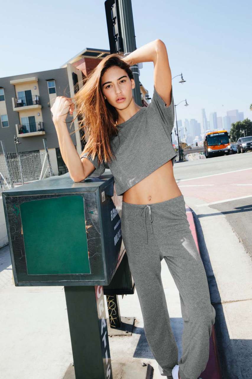 WOMEN'S TRI-BLEND SCRIMMAGE T-SHIRT