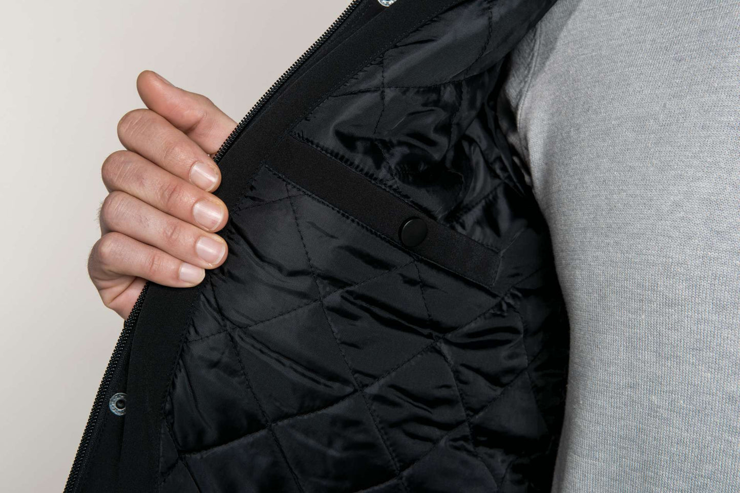 HERRENPARKA MIT KAPUZE UND SOFTSHELL-FUTTER