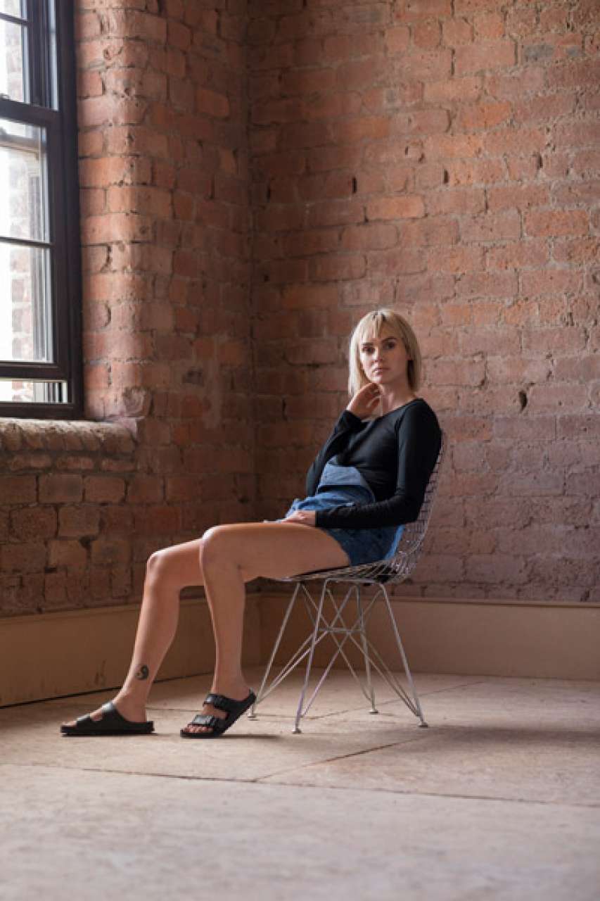 LONG SLEEVE GIRLIE TRI-BLEND T