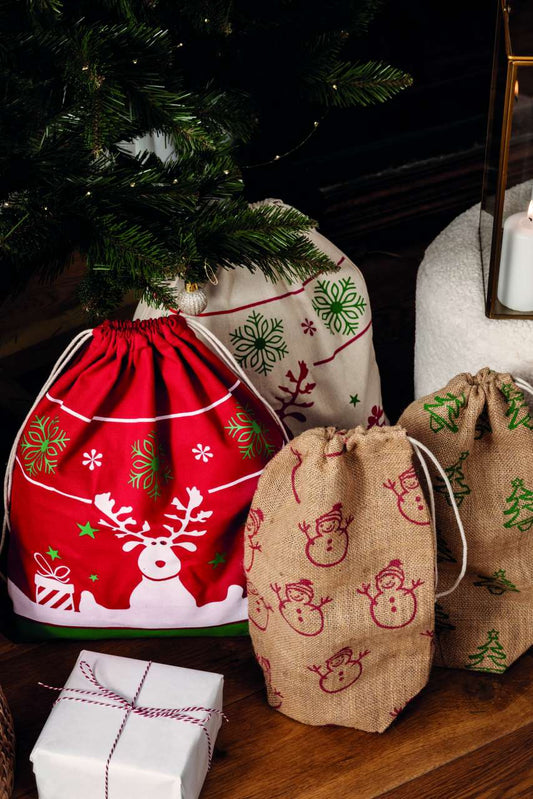 DRAWSTRING BAG WITH CHRISTMAS PATTERNS - Kimood (2 of 2) | utt:4cc2d93ab6f9