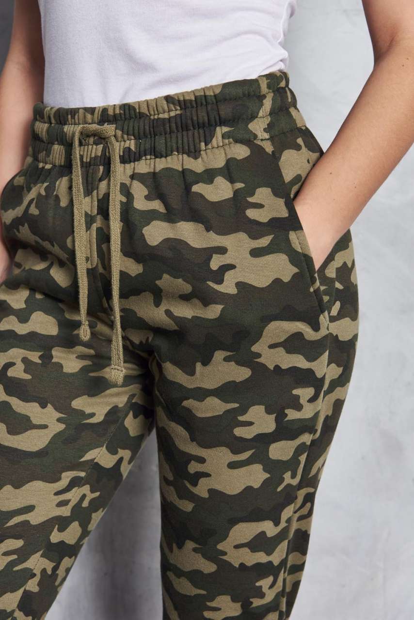 TAPERED TRACK PANT