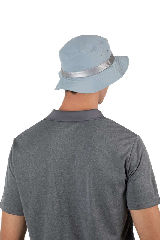 HAT WITH WIDE HEMS