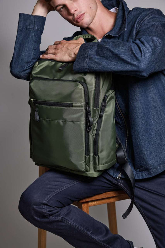 Premium Business Backpack - Kimood (2 of 4) | utt:ee6b7d1967a3