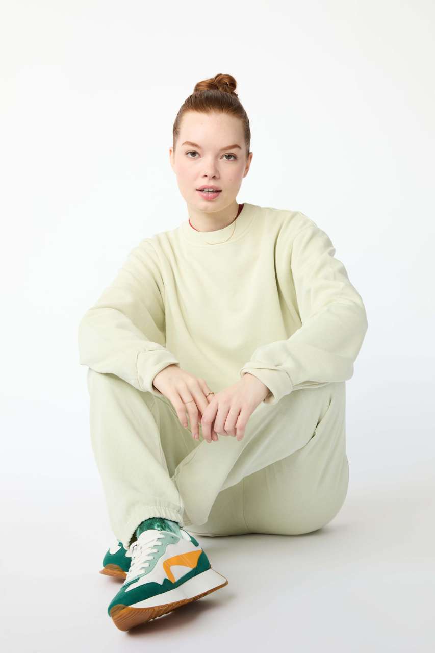 Urban Crewneck Garment Dyed - Lane Seven (3 of 5)