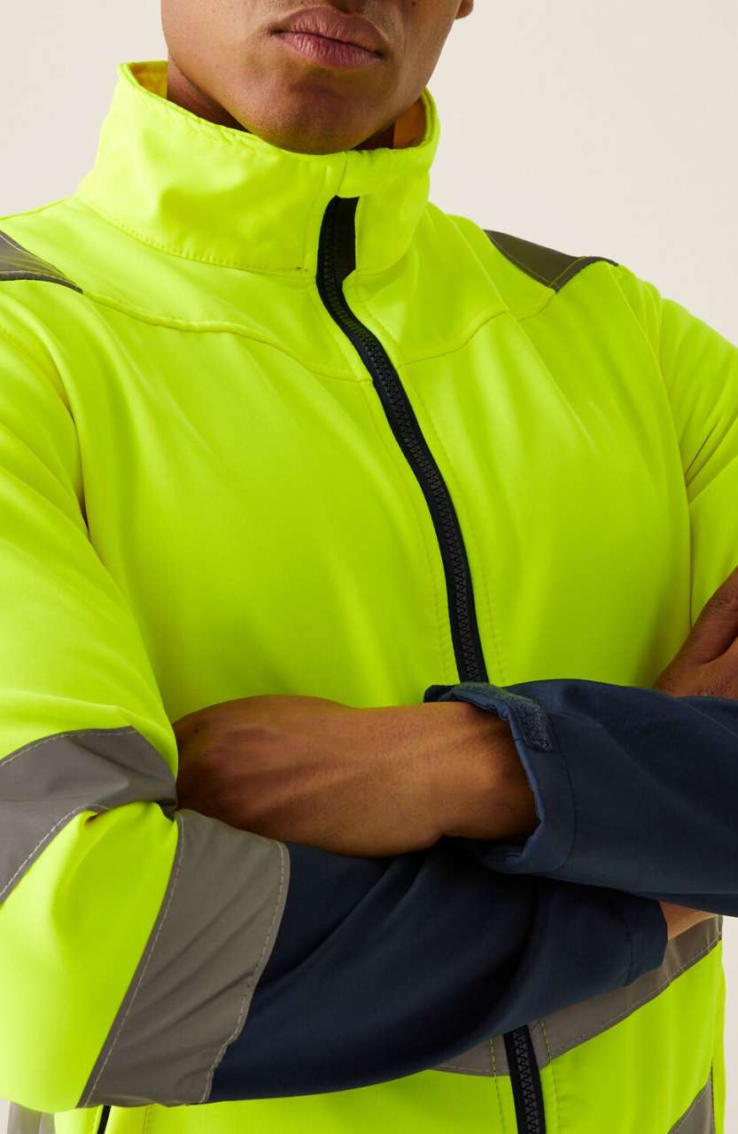 PRO HI-VIS SOFTSHELL JACKET - Regatta (3 of 3) | utt:1f329de59324
