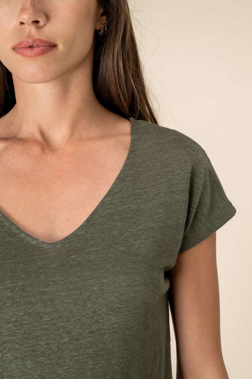 Ladies' V-Neck Linen T-Shirt - Spasso (2 of 4) | utt:6b4c9e2375ab
